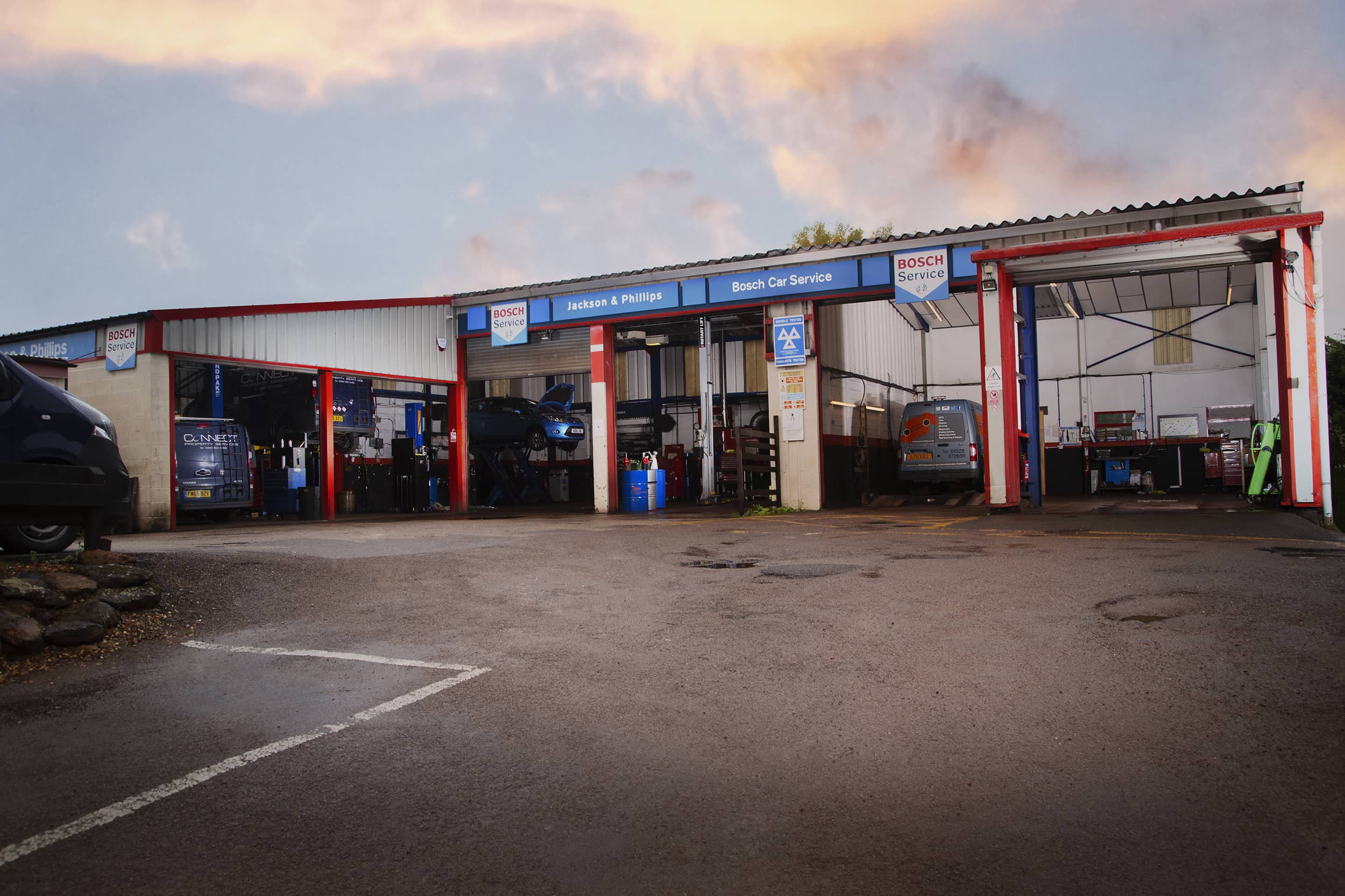 Jackson & Phillips Garage Leighton Buzzard